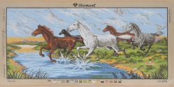 Канва жесткая с рисунком Soulos "Табун через ручей", 125 х 60 см. B.1255